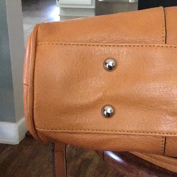 Gorgeous NWT B. Makowsky handbag - Picture 4 of 10